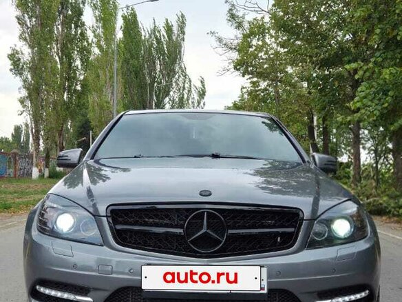 2010 Mercedes-Benz C-Класс 180 BlueEFFICIENCY III (W204), серый, 1150000 рублей - вид 1