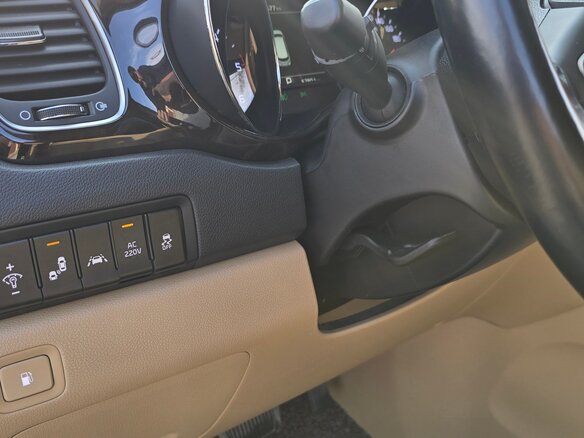 2019 Kia Carnival III, чёрный, 4000000 рублей - вид 9
