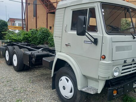 1993 КамАЗ 53212, белый, 1100000 рублей, вид 2