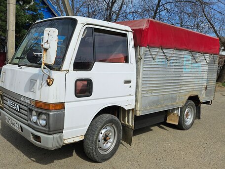 1987 Nissan Atlas, белый, 350000 рублей, вид 3