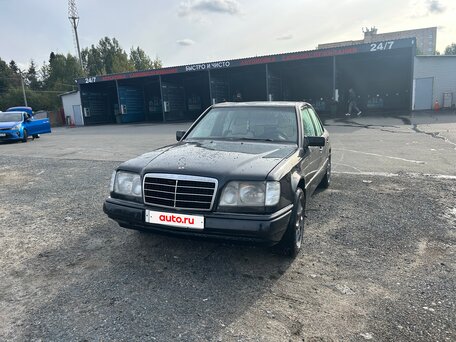 1994 Mercedes-Benz E-Класс 200 I (W124), синий, 250000 рублей, вид 1