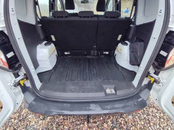 2018 Ford Transit Courier, белый, 1590000 рублей - вид 7