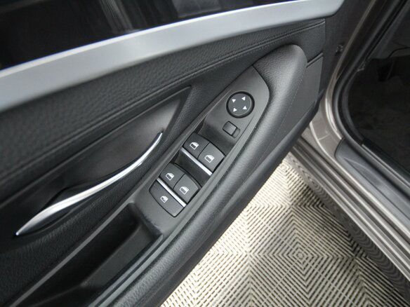 2013 BMW 5 серии 528i xDrive VI (F10/F11/F07), коричневый - вид 17
