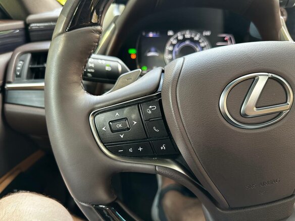 2022 Lexus ES 300h VII Рестайлинг, серый - вид 22
