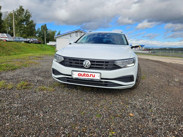 2020 Volkswagen Passat B8 Рестайлинг, белый - вид 1