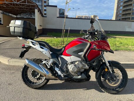 2012 Honda VFR 1200, красный, 980000 рублей, вид 4