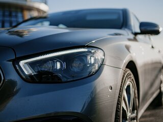 2020 Mercedes-Benz E-Класс 200 V (W213, S213, C238) Рестайлинг, серебристый, 5550000 рублей, вид 5