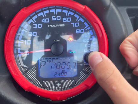 2016 Polaris RZR 1000, красный, 1750000 рублей, вид 2