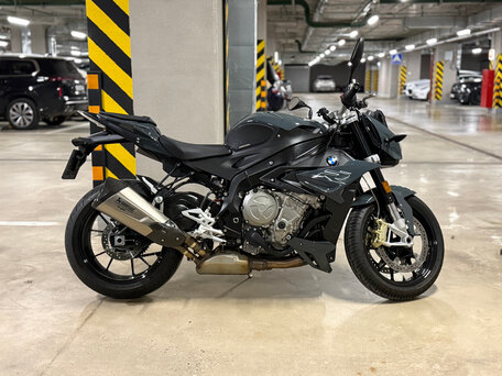 2018 BMW S 1000 R, серый, 1000000 рублей, вид 2