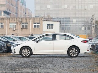 2026 Toyota Corolla XII (E210), белый, 2959900 рублей, вид 4