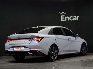 2021 Hyundai Avante VII, белый, 1700000 рублей, вид 2