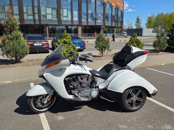 2013 Victory Vision Tour, белый, 5500000 рублей - вид 34