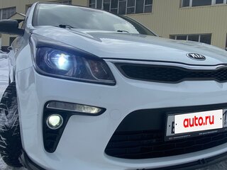 2020 Kia Rio IV, белый, 1280000 рублей, вид 5