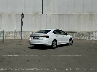 2021 Skoda Octavia IV (A8), белый, 1800000 рублей, вид 2