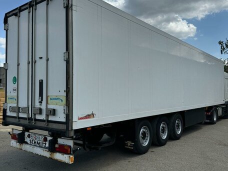 2004 Schmitz Cargobull SKO, белый, 4150000 рублей, вид 2