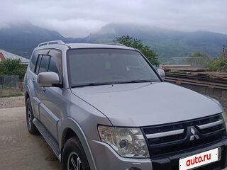2007 Mitsubishi Pajero IV, серебристый, 1300000 рублей, вид 1
