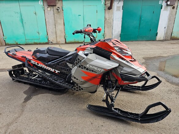 2022 BRP Ski-Doo Summit 850, оранжевый, 1599000 рублей