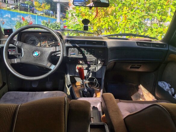 1983 BMW 7 серии, чёрный - вид 7