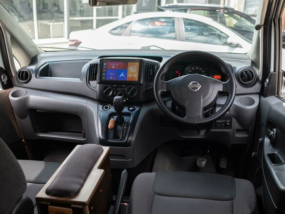 2010 Nissan NV200, белый - вид 5