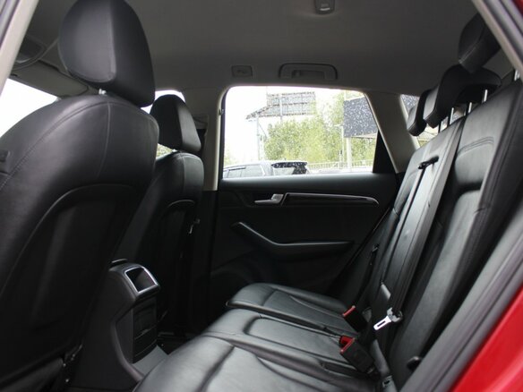 2008 Audi Q5 I (8R), красный - вид 4