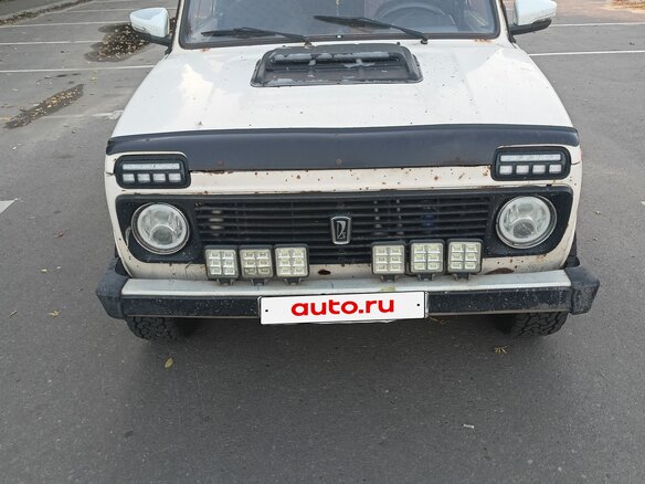 1996 Lada (ВАЗ) 2121 (4x4) I Рестайлинг, белый, 250000 рублей