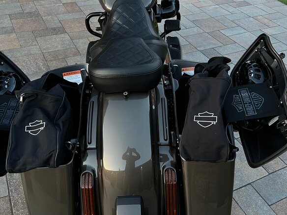 2021 Harley-Davidson CVO Road Glide, золотистый, 3100000 рублей - вид 9