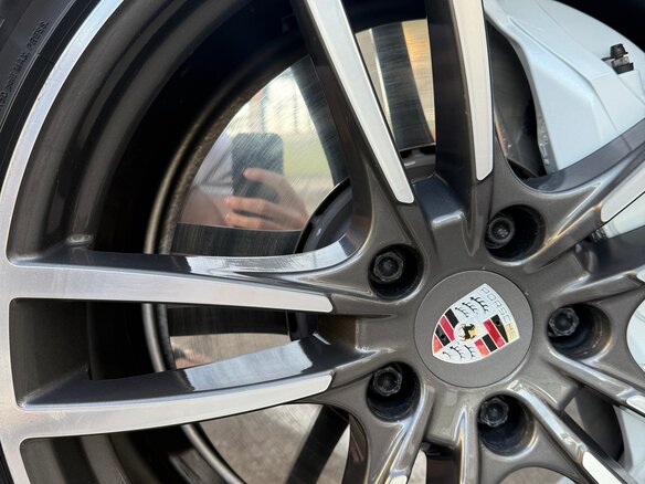 2019 Porsche Cayenne Turbo III, серый, 5700000 рублей - вид 27