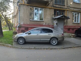 2007 Honda Civic VIII, серый, 390000 рублей, вид 4