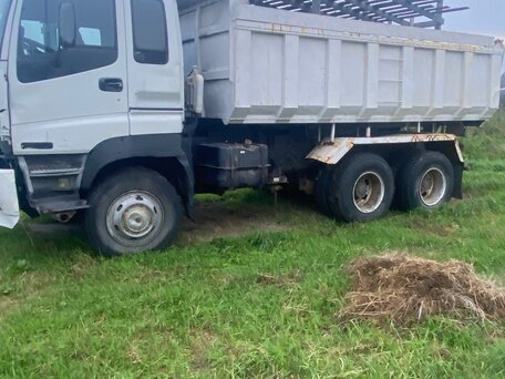 2004 Isuzu Giga (C-series), белый, 2300000 рублей, вид 5