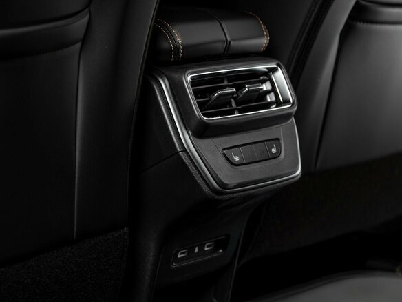 2026 Geely Okavango I Рестайлинг, серый, 4085990 рублей - вид 15
