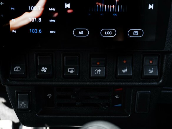 2018 Lada (ВАЗ) 2121 (4x4) Urban I Рестайлинг, серебристый, 630000 рублей - вид 11