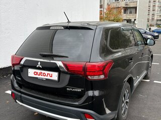 2015 Mitsubishi Outlander III Рестайлинг 2, чёрный, 1387000 рублей, вид 3