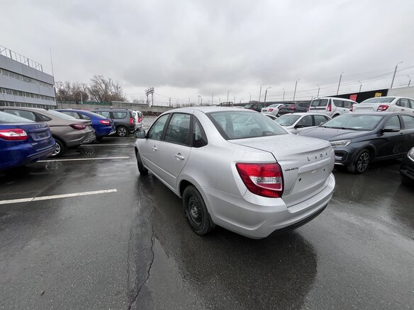 2026 Lada (ВАЗ) Granta I Рестайлинг, серебристый, 1121000 рублей - вид 10