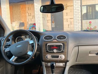 2008 Ford Focus II Рестайлинг, чёрный, 340000 рублей, вид 2