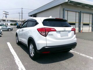 2019 Honda Vezel I Рестайлинг, белый, 1447000 рублей, вид 3