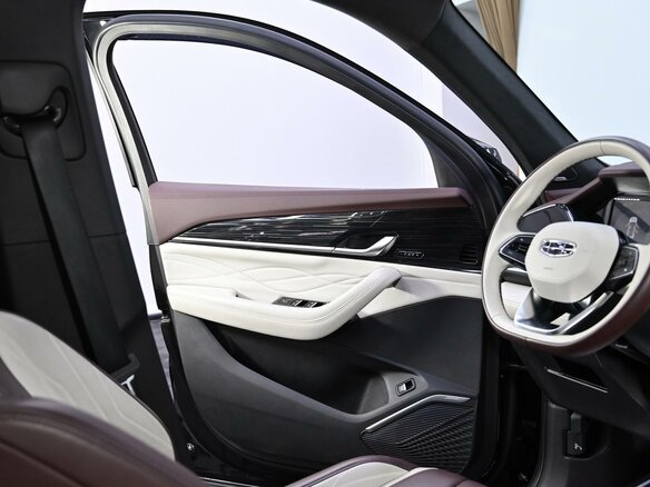 2024 Geely Monjaro I, чёрный, 2785000 рублей - вид 7