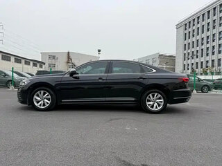 2022 Volkswagen Passat B8 Рестайлинг, чёрный, 1750004 рублей, вид 4