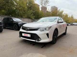 2016 Toyota Camry VII (XV50) Рестайлинг, белый, 1900000 рублей, вид 1