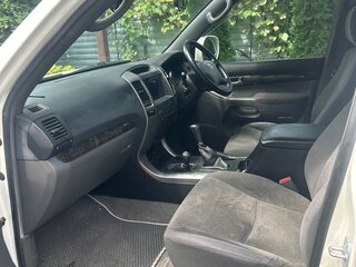 2007 Toyota Land Cruiser Prado 120 Series, белый, 1800000 рублей, вид 3