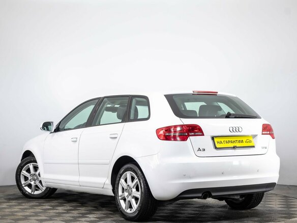 2013 Audi A3 II (8P) Рестайлинг 2, белый, 1299000 рублей - вид 3