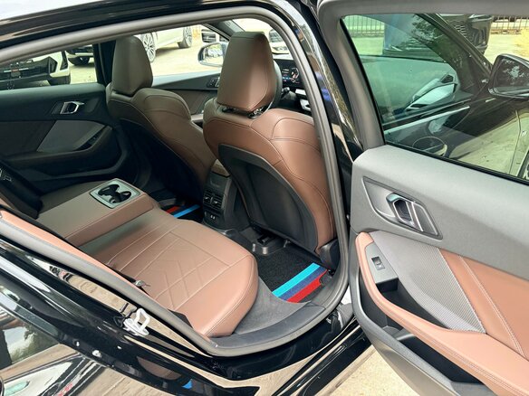 2025 BMW 1 серии 120i IV (F70), чёрный, 4990000 рублей - вид 27
