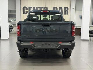 2025 Ram 1500 Crew Cab V Рестайлинг, синий, 8990000 рублей, вид 3