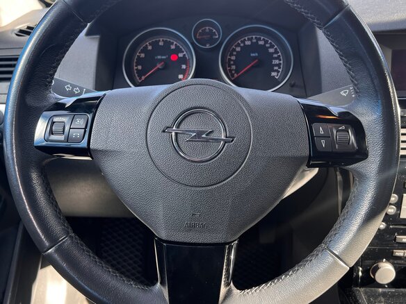 2011 Opel Astra H Рестайлинг, серый, 700000 рублей - вид 16
