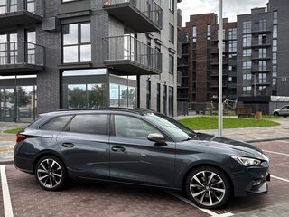 2022 SEAT Leon IV, серый, 1780000 рублей, вид 3