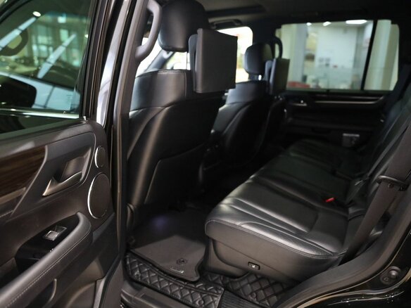 2020 Lexus LX 570 III Рестайлинг 2, чёрный, 12500000 рублей - вид 17