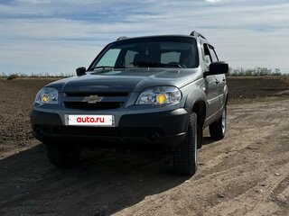 2018 Chevrolet Niva I Рестайлинг, серый, 880000 рублей, вид 2