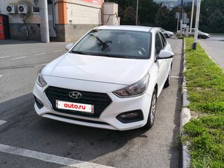 2018 Hyundai Solaris II, белый, 1235000 рублей, вид 2
