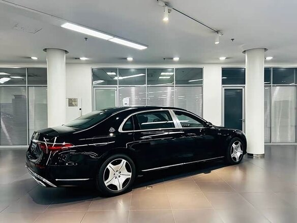 2025 Mercedes-Benz Maybach S-Класс 580 II (Z223), чёрный, 20000018 рублей - вид 3
