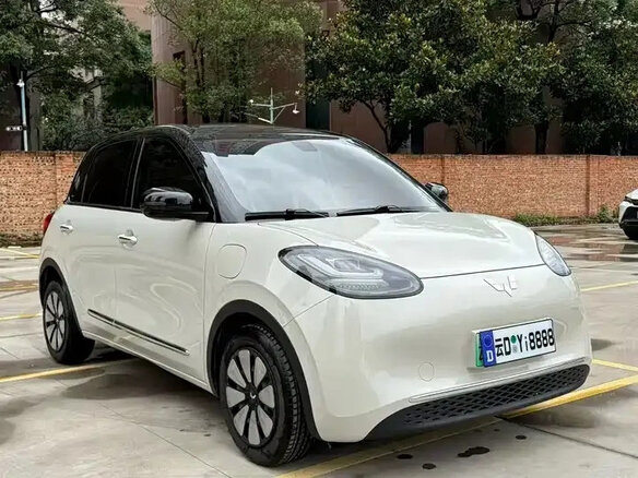 2023 Wuling Binguo 37.9 kWh, бежевый - вид 4