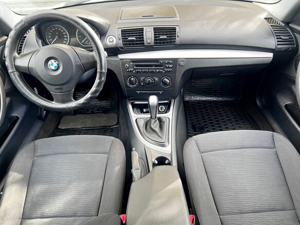 2010 BMW 1 серии 116i I (E81/E82/E87/E88) Рестайлинг, белый, 595000 рублей - вид 8
